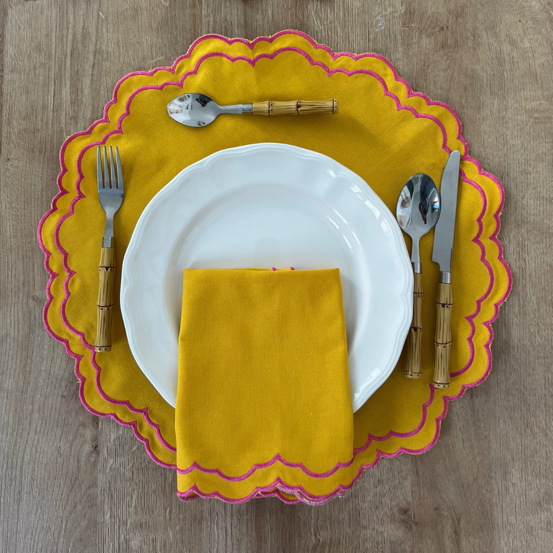 Mantel Individual  Escallado Amarillo Canario y Coral