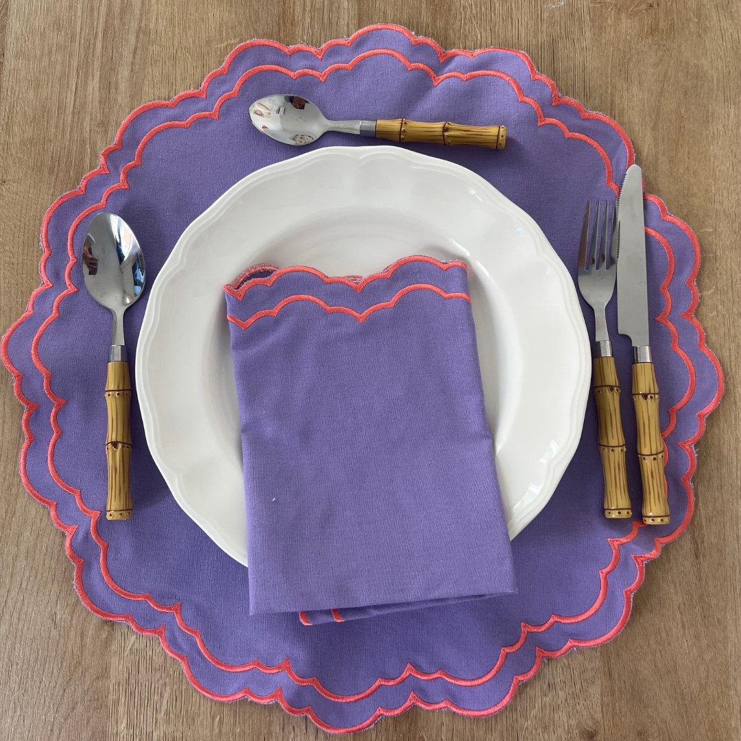 Mantel Individual Lavanda con Borde Coral